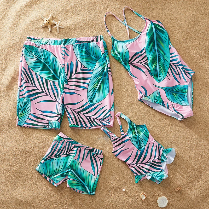 Купальник Parent-child Swimsuit For Girl Women One-piece Swimwear Tropical Printed Design Beach Wear Swimming Trunks For Men Boy
Купальник Parent-child Swimsuit For Girl Women One-piece Swimwear Tropical Printed Design Beach Wear Swimming Trunks For Men Boy