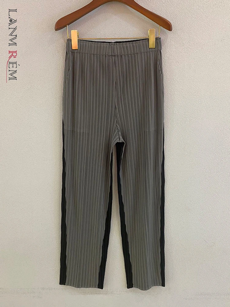 LANMREM Women Pleated Patchwork Harem Pants Long Elastic High Waist Loose Slim Fit 2022 Summer Fashion Female Clothing 2I387
LANMREM Women Pleated Patchwork Harem Pants Long Elastic High Waist Loose Slim Fit 2022 Summer Fashion Female Clothing 2I387
