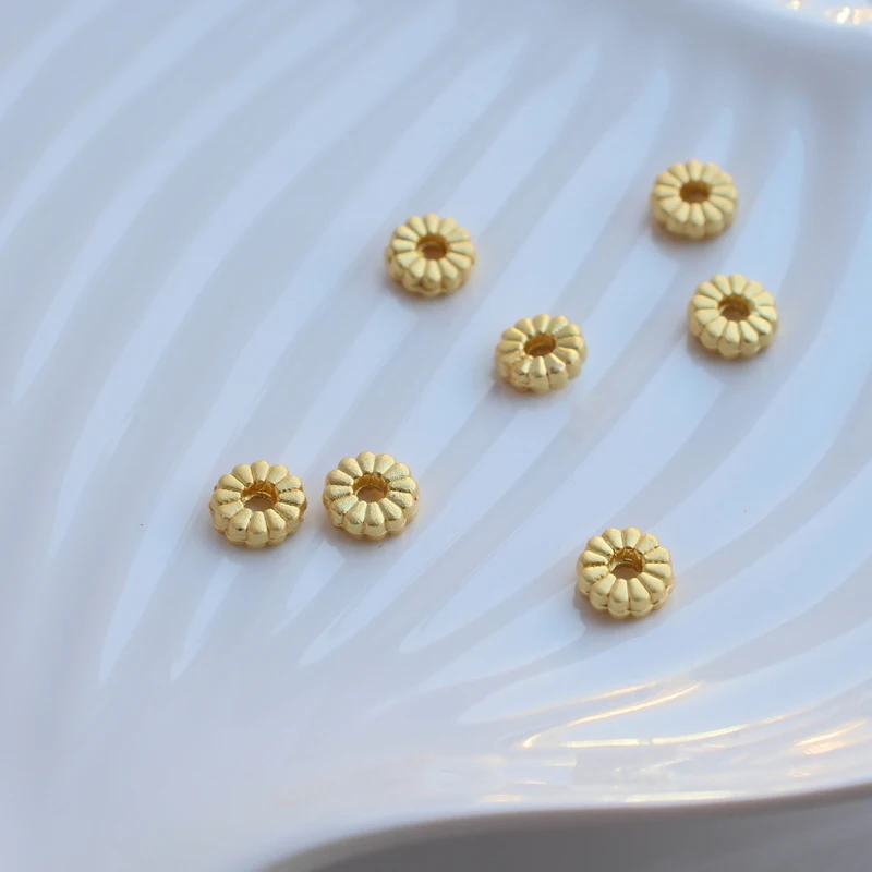 Вакуумные Позолоченные матовые маленькие бусины-разделители в виде цветка, 7x2 мм, 10 шт. 
Вакуумные Позолоченные матовые маленькие бусины-разделители в виде цветка, 7x2 мм, 10 шт.