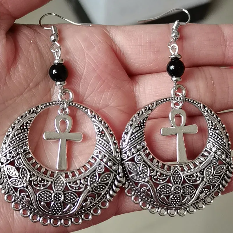 New Hot Sale Fashion Trend Jewelry Hollow Moon Pendant Christian Cross Pendant Earrings Ladies Jewelry
New Hot Sale Fashion Trend Jewelry Hollow Moon Pendant Christian Cross Pendant Earrings Ladies Jewelry