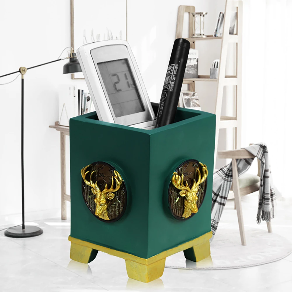 Nordic Creative Resin Golden Deer Head Desktop Storage Box Remote Control Storage Box Office Elk Pen Holder
Nordic Creative Resin Golden Deer Head Desktop Storage Box Remote Control Storage Box Office Elk Pen Holder