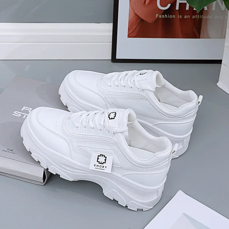 Папины повседневные кроссовки женские весна-осень 2023 новая спортивная универсальная обувь на платформе с губчатым рисунком
Папины повседневные кроссовки женские весна-осень 2023 новая спортивная универсальная обувь на платформе с губчатым рисунком