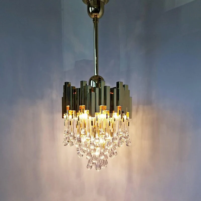 Postmodern light luxury crystal glass chandelier golden bedroom balcony porch model room decorative chandelier
Postmodern light luxury crystal glass chandelier golden bedroom balcony porch model room decorative chandelier