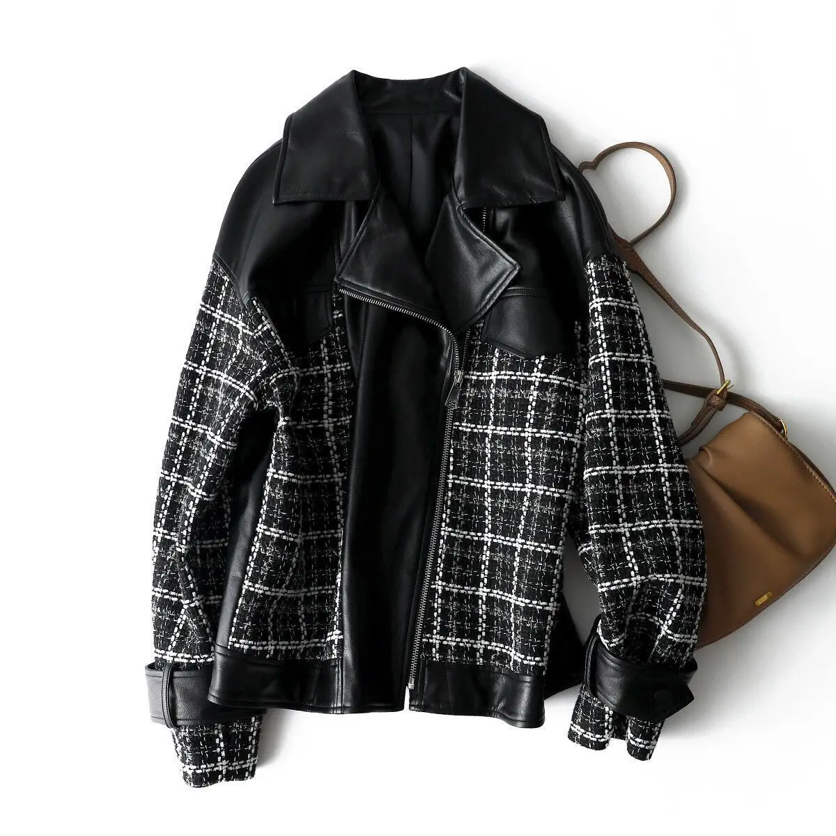 Модное теплое кожаное меховое пальто для женщин, новинка 2023, зимняя шикарная куртка на молнии с длинным рукавом, женская уличная Черная Женская куртка T430
Модное теплое кожаное меховое пальто для женщин, новинка 2023, зимняя шикарная куртка на молнии с длинным рукавом, женская уличная Черная Женская куртка T430