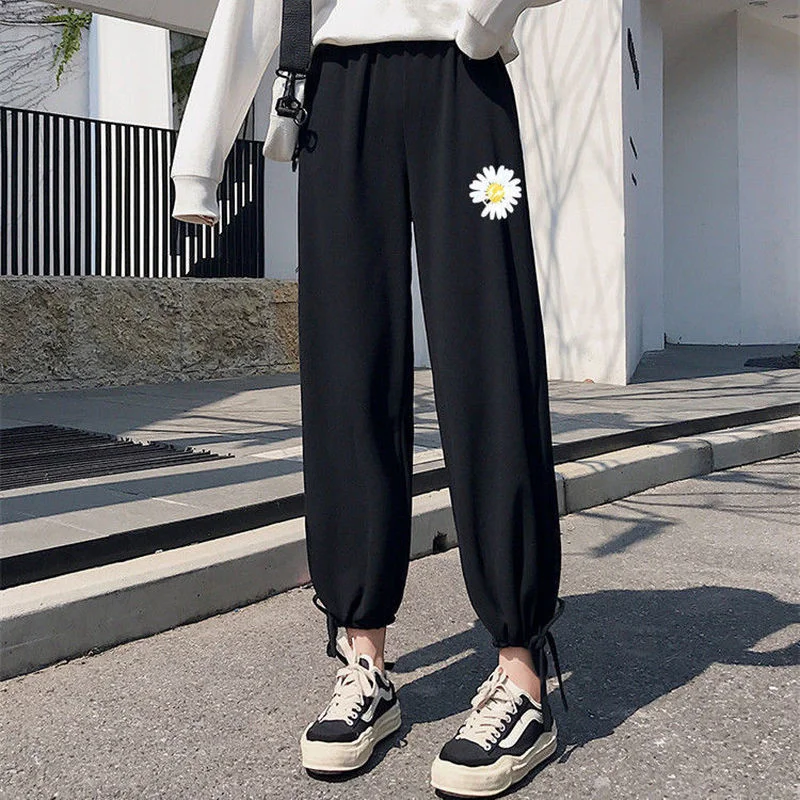 Fashion Chic Butterfly Print Pants Summer Basic Black Casual Soft Sports Trousers 2021 Binding Feet Women Korean New Youth Pants
Fashion Chic Butterfly Print Pants Summer Basic Black Casual Soft Sports Trousers 2021 Binding Feet Women Korean New Youth Pants