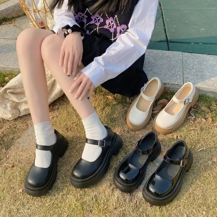 2023 Japanese School Students Uniform Shoes JK Round Toe Buckle Trap Flat Platform Shoes Women Lolita Cosplay Mary Jane Shoes
2023 Japanese School Students Uniform Shoes JK Round Toe Buckle Trap Flat Platform Shoes Women Lolita Cosplay Mary Jane Shoes
