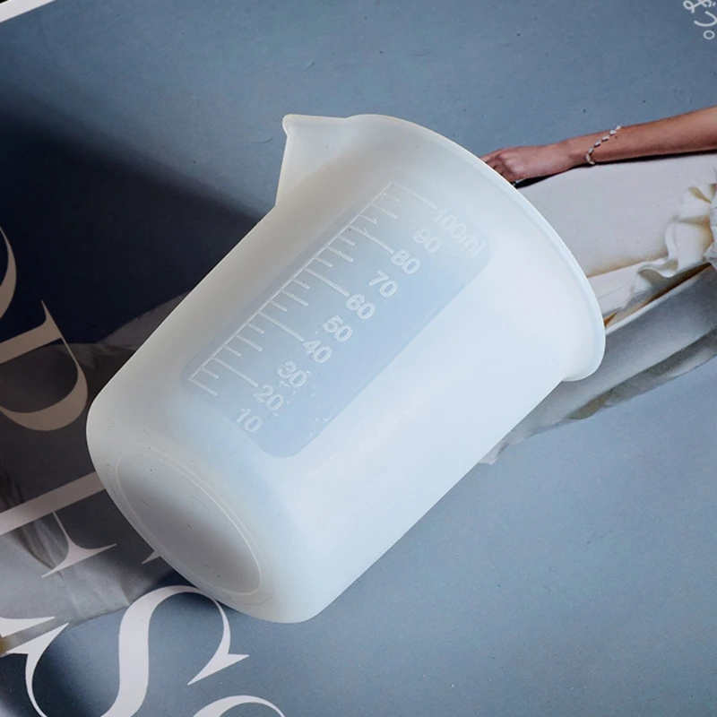 Q81D Reusable Dispensing Cup Epoxy Split Cup Resin Mixing Cup Card Slot Cup 100ml Non-Stick Measuring Cup with Precise Scale
Q81D Reusable Dispensing Cup Epoxy Split Cup Resin Mixing Cup Card Slot Cup 100ml Non-Stick Measuring Cup with Precise Scale
