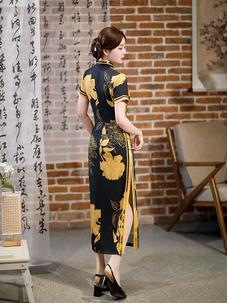 Yourqipao Summer 2023 Long Slim Silk Black Cheongsam Catwalk Banquet Retro Party Qipao Chinese Style Evening Dress for Women
Yourqipao Summer 2023 Long Slim Silk Black Cheongsam Catwalk Banquet Retro Party Qipao Chinese Style Evening Dress for Women