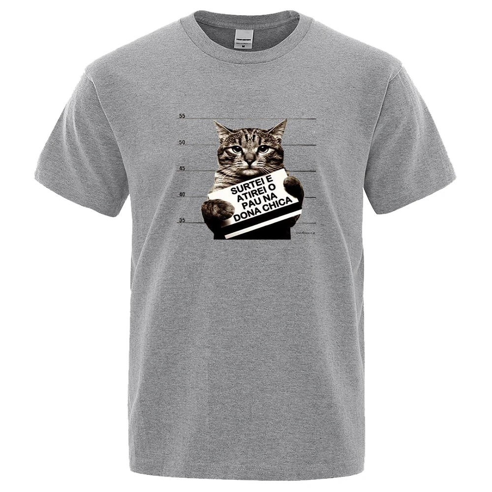 Little Fat Cat Holding A Crime Card Prints Male T-shirt Hip Hop Street Clothes Fashion T-shirts Men Crewneck Breathable T Shirt
Little Fat Cat Holding A Crime Card Prints Male T-shirt Hip Hop Street Clothes Fashion T-shirts Men Crewneck Breathable T Shirt