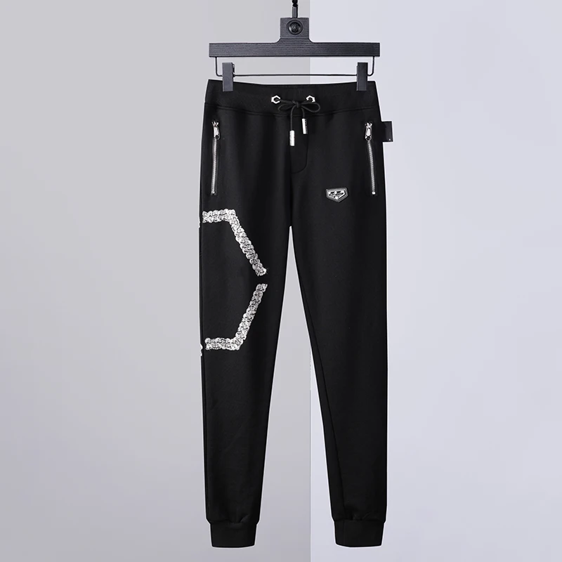 2022 Sweatpants Men Little Skull Print Hot Diamond Fashion Cotton Casual Pants Spring and Autumn Black Pants uomo hip hop plein
2022 Sweatpants Men Little Skull Print Hot Diamond Fashion Cotton Casual Pants Spring and Autumn Black Pants uomo hip hop plein