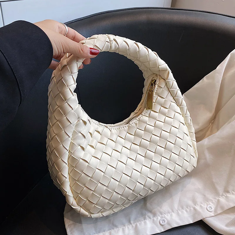 Luxury Brand Small PU Leather Woven Tote Bags Women's Shoulder Bag High Quality Fashion Simple 2022 Summer Designer Handbags
Luxury Brand Small PU Leather Woven Tote Bags Women's Shoulder Bag High Quality Fashion Simple 2022 Summer Designer Handbags