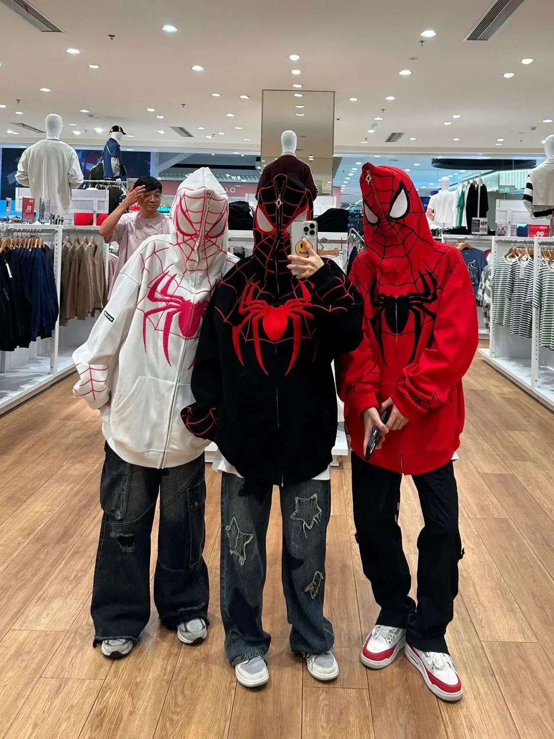 Harajuku 2023 streetwear men zip up hoodie American vintage spider Embroidery Hoodies Couples Loose Coat New Oversize sweatshirt
Harajuku 2023 streetwear men zip up hoodie American vintage spider Embroidery Hoodies Couples Loose Coat New Oversize sweatshirt