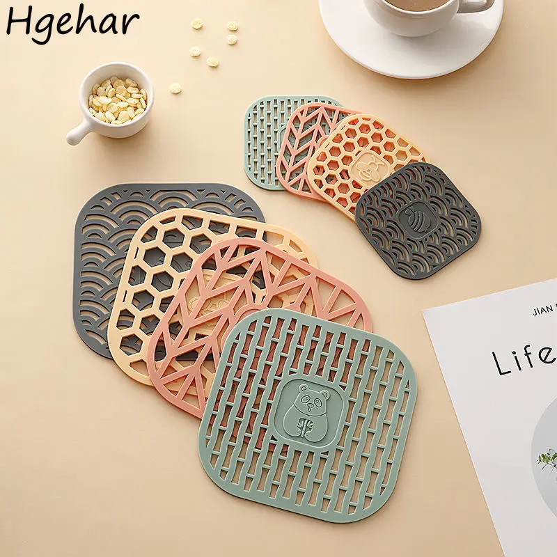Hollow Out Placemat Square Tea Mat Cartoon Dining Table Pad Heat Resistant Waterproof Coffee Drink Bar Kitchen Ins Decoration
Hollow Out Placemat Square Tea Mat Cartoon Dining Table Pad Heat Resistant Waterproof Coffee Drink Bar Kitchen Ins Decoration