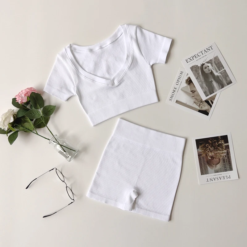 Seamless Women Yoga Set Hight Waist Seamless Shorts Fitness Sport Crop Top Short Sleeve Shirt Workout Gym Clothing Sport Set 
Seamless Women Yoga Set Hight Waist Seamless Shorts Fitness Sport Crop Top Short Sleeve Shirt Workout Gym Clothing Sport Set