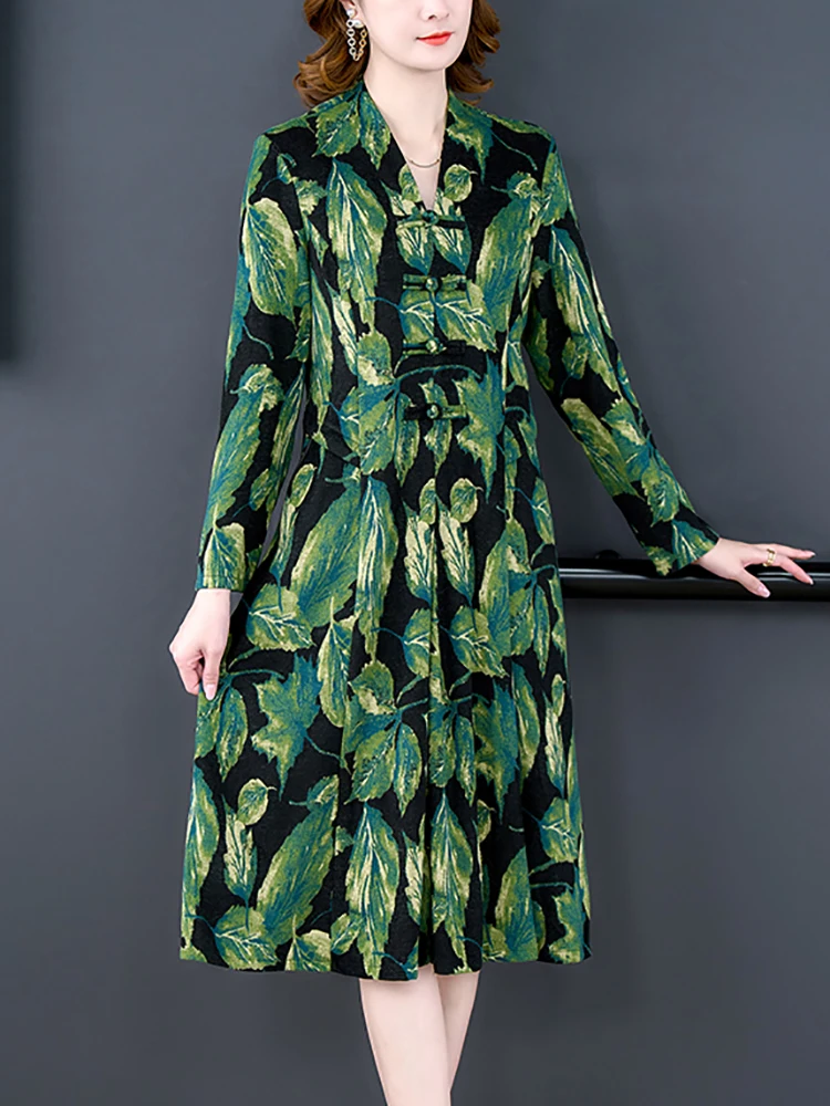 Women Green Print Long Sleeve V-Neck Midi Dress Autumn Winter Elegant Casaul Party Dress 2023 Korean Vintage Bodycon Party Dress
Women Green Print Long Sleeve V-Neck Midi Dress Autumn Winter Elegant Casaul Party Dress 2023 Korean Vintage Bodycon Party Dress