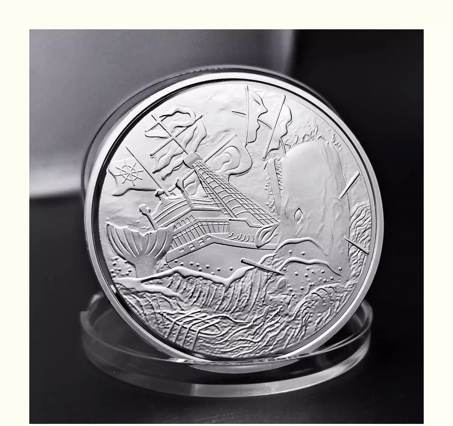 Кит пиратский корабль серебряные блестящие Пираты Карибского моря памятная монета значок медаль сувенир искусственный сувенир
Кит пиратский корабль серебряные блестящие Пираты Карибского моря памятная монета значок медаль сувенир искусственный сувенир