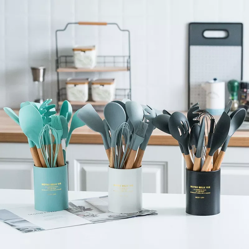 12Pcs/Set Silicone Kitchen Utensils Cooking Non-stick Spatula Shovel Tongs Soup Ladle Wooden Handle Stainless Steel Storage Box
12Pcs/Set Silicone Kitchen Utensils Cooking Non-stick Spatula Shovel Tongs Soup Ladle Wooden Handle Stainless Steel Storage Box
