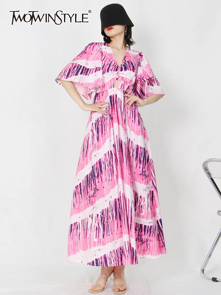TWOTWINSTYLE Loose Summer Dress For Women V Neck Short Sleeve High Waist Cut Out Print Colorblock Midi Dresses Females Fashion
TWOTWINSTYLE Loose Summer Dress For Women V Neck Short Sleeve High Waist Cut Out Print Colorblock Midi Dresses Females Fashion
