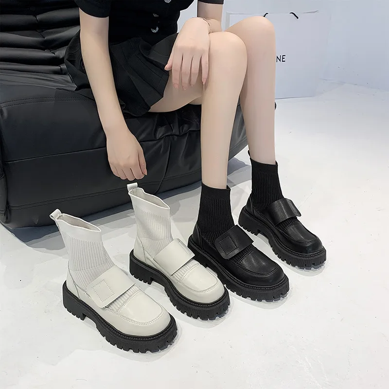Women's Short Boots 2021 Autumn and Winter New Stretch Socks Boots Leather Flat Shoes Women Chunky Heel Martin Boots Children
Women's Short Boots 2021 Autumn and Winter New Stretch Socks Boots Leather Flat Shoes Women Chunky Heel Martin Boots Children