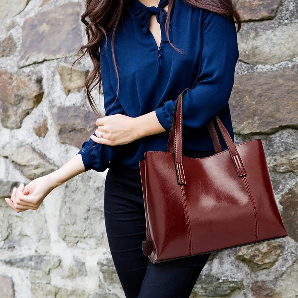Large bag 2022 new fashion simple women's bag temperament Single Shoulder Messenger Bag women's oil wax leather handbag
Large bag 2022 new fashion simple women's bag temperament Single Shoulder Messenger Bag women's oil wax leather handbag