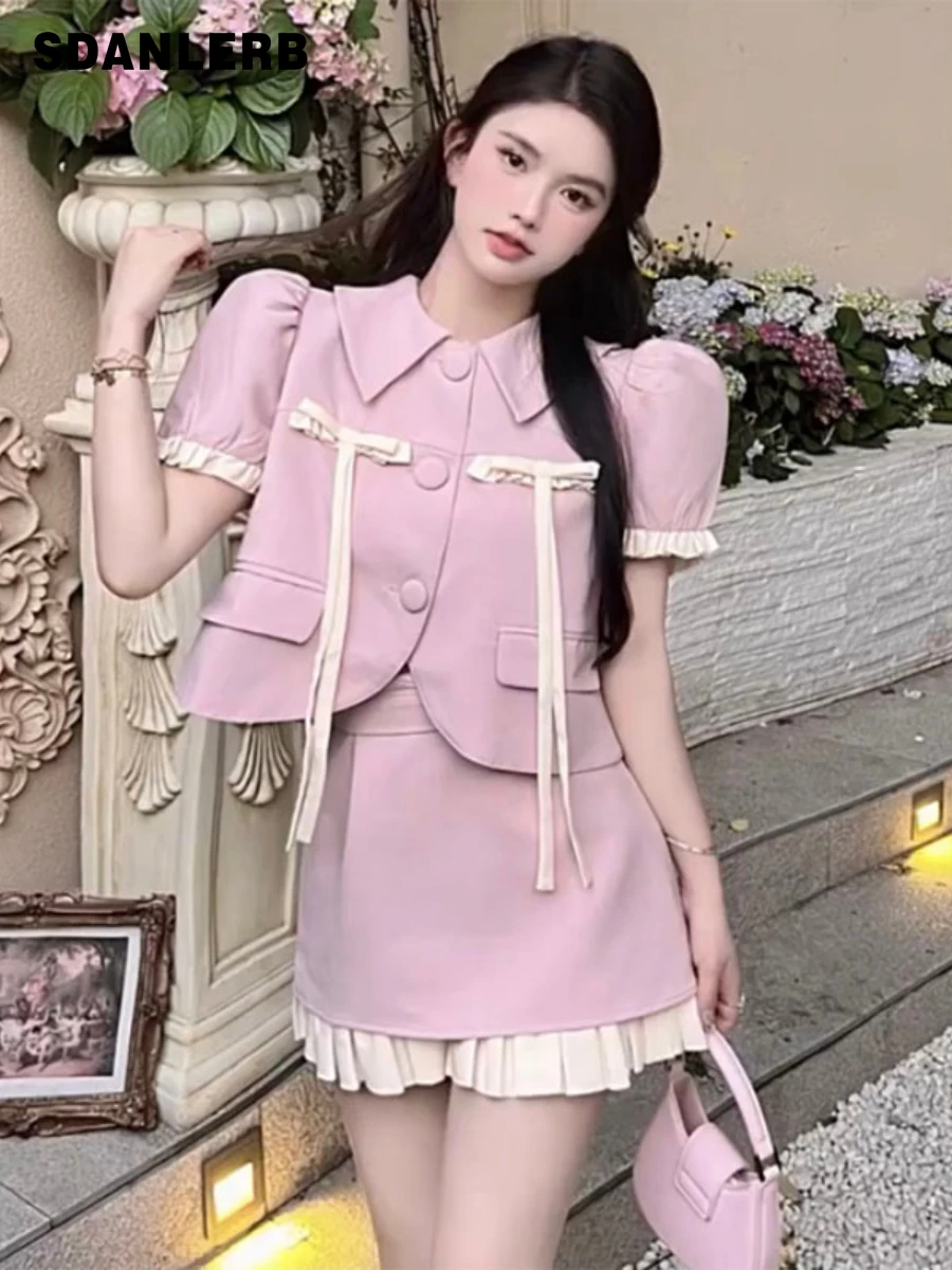 High-End Two Piece Suit Women's Summer 2022 New Short Sleeve Shirt Pink Sweet Design Short Top + Mini A-line Skirt Outfits
High-End Two Piece Suit Women's Summer 2022 New Short Sleeve Shirt Pink Sweet Design Short Top + Mini A-line Skirt Outfits