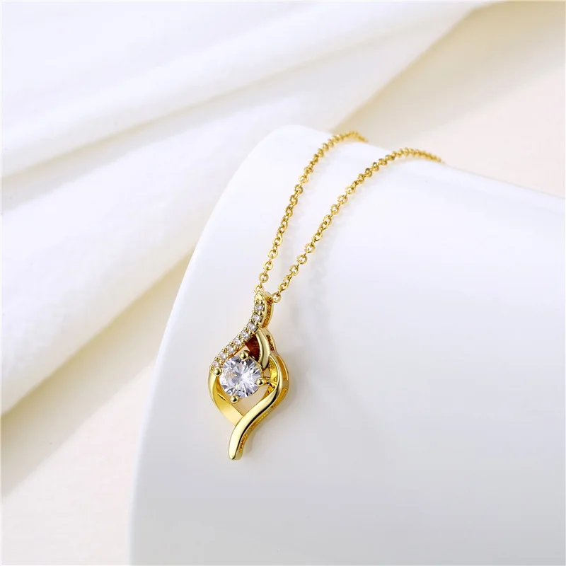 Popular Necklace Women's Zircon Clavicle Chain Stainless Steel Love Chain Accessories Daily Party Accessory Gifts
Popular Necklace Women's Zircon Clavicle Chain Stainless Steel Love Chain Accessories Daily Party Accessory Gifts