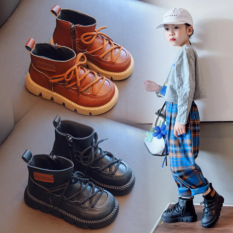 2022 Spring and Autumn New Baby tide Boots for Girls Thick Bottom Cool Boys Fashion Children Retro French PU Child Ankle Boots
2022 Spring and Autumn New Baby tide Boots for Girls Thick Bottom Cool Boys Fashion Children Retro French PU Child Ankle Boots