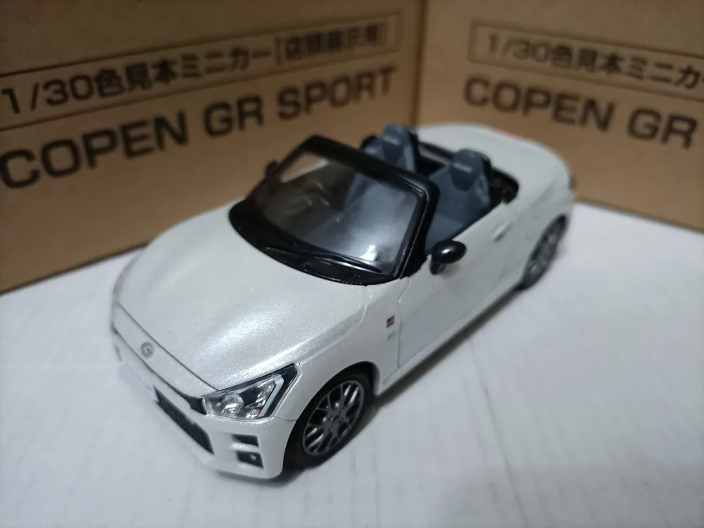 Оригинальная фабрика, 1:30 Copen GR Sport K-Car JDM, металлическая статическая модель автомобиля, игрушка в подарок
Оригинальная фабрика, 1:30 Copen GR Sport K-Car JDM, металлическая статическая модель автомобиля, игрушка в подарок