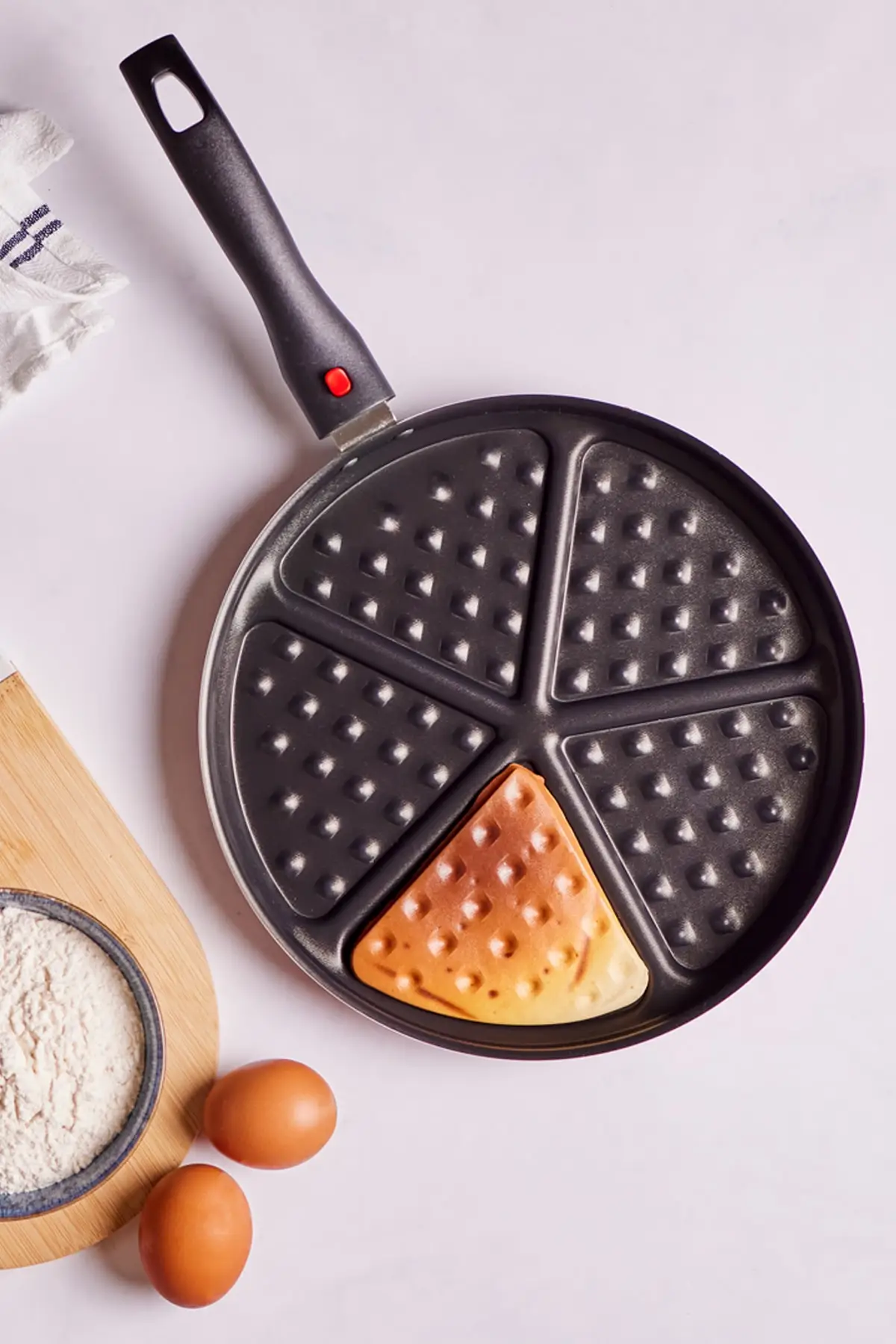 Форма для выпечки вафель Arya
Форма для выпечки вафель Arya