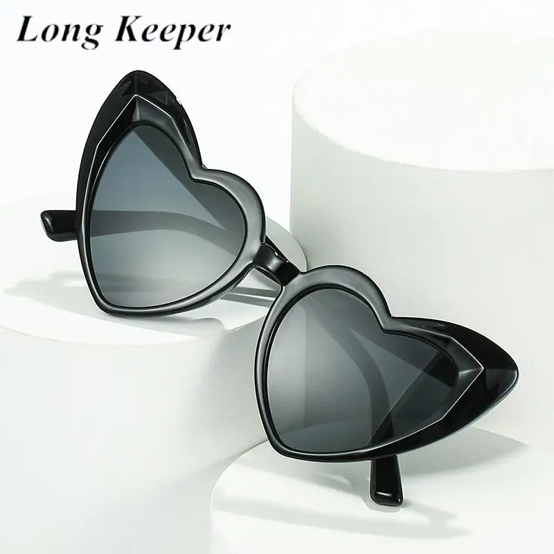 Женские солнцезащитные очки с градиентом Love Heart, Винтажные Солнцезащитные очки в стиле панк с защитой от ультрафиолета 2022, 400
Женские солнцезащитные очки с градиентом Love Heart, Винтажные Солнцезащитные очки в стиле панк с защитой от ультрафиолета 2022, 400