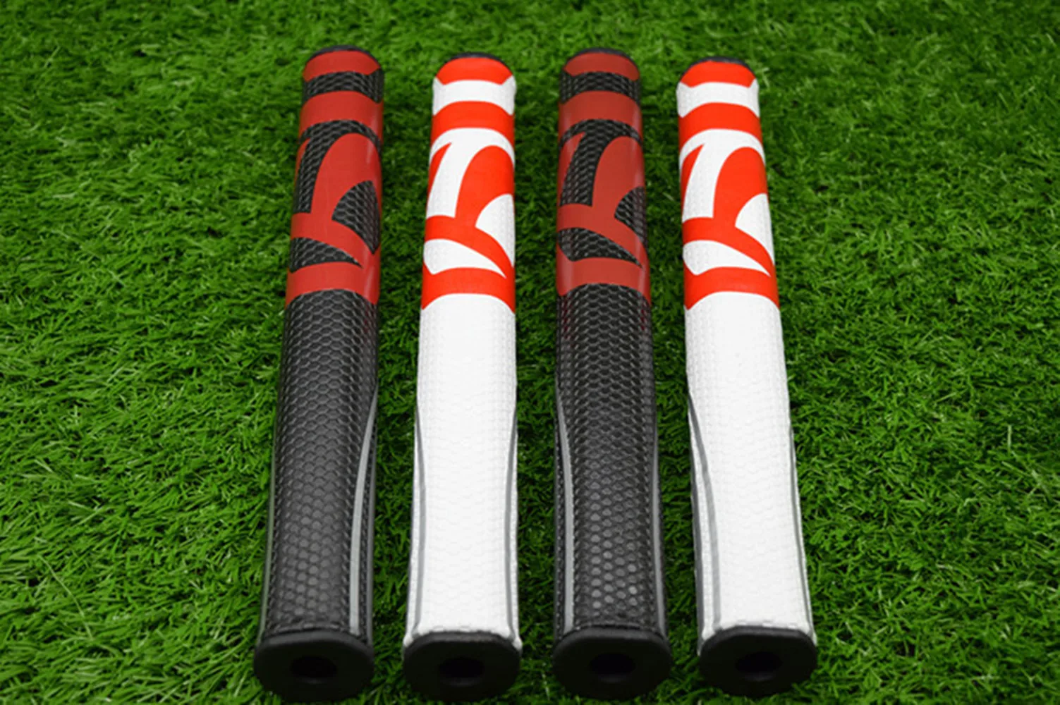 Golf Clubs Putter PU Putter Neutral Golf Putter Grips 2.0 3.0 Ultralight Grips Black White Unique Design Non-Slip Accessories
Golf Clubs Putter PU Putter Neutral Golf Putter Grips 2.0 3.0 Ultralight Grips Black White Unique Design Non-Slip Accessories