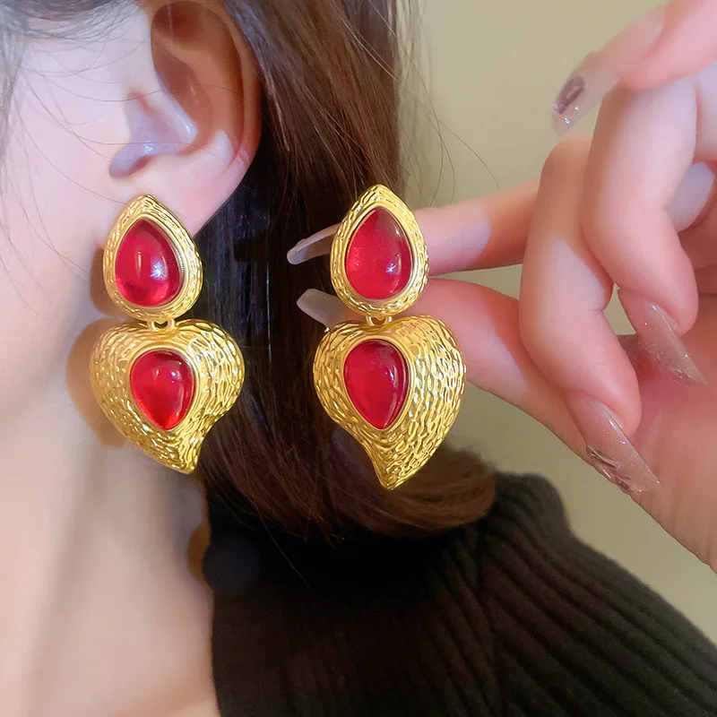 Minar Exaggerated Red Color Resin Double Love Heart Clip Earrings for Women Gold Metallic Long Hanging Earring Party Jewelry
Minar Exaggerated Red Color Resin Double Love Heart Clip Earrings for Women Gold Metallic Long Hanging Earring Party Jewelry