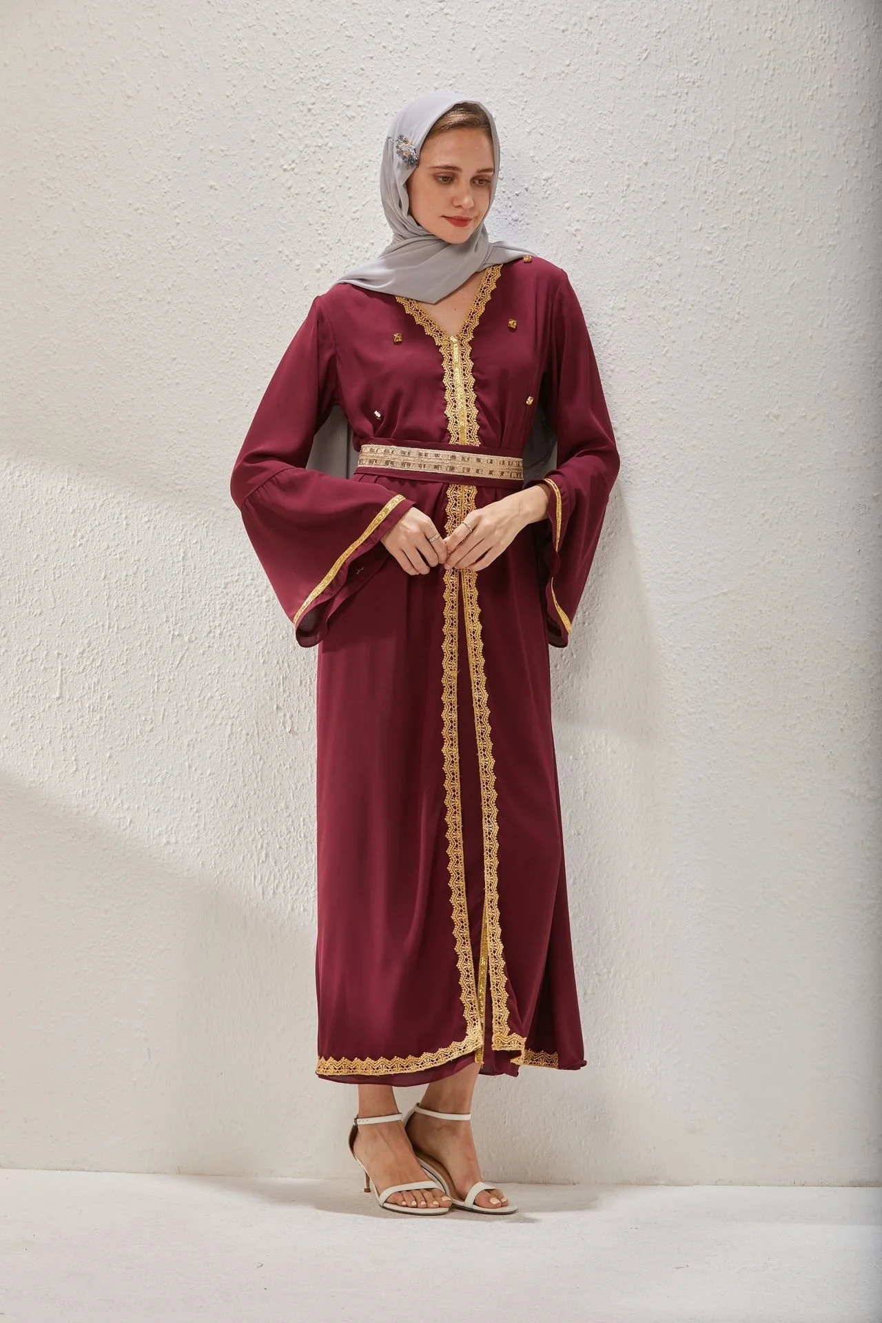 2022 Arab Muslim Fake Two Loose Casual Embroidered Beaded Fashionable Ethnic Style Gown
2022 Arab Muslim Fake Two Loose Casual Embroidered Beaded Fashionable Ethnic Style Gown