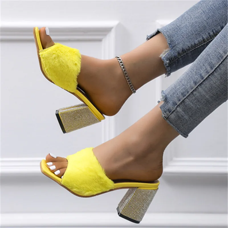 Big Size Summer Women Slides High Square Block Heel Slippers Yellow Hairy Casual Peep Toe Outdoor Slip-on Lady Sandals
Big Size Summer Women Slides High Square Block Heel Slippers Yellow Hairy Casual Peep Toe Outdoor Slip-on Lady Sandals