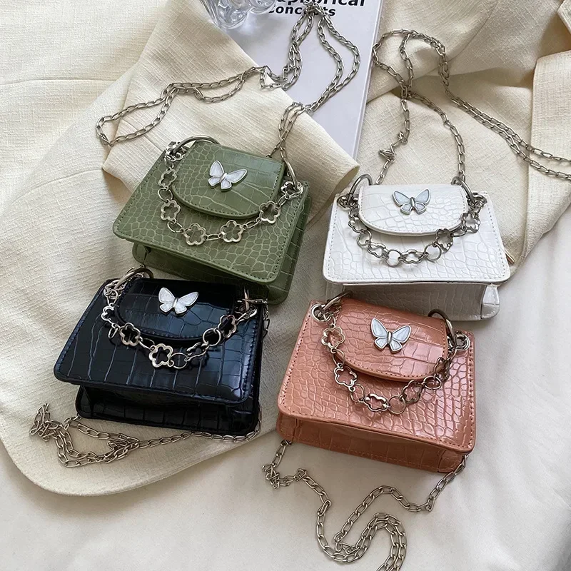 Korean Versatile INS Premium Chain Crossbody Bag for Women's 2023 Summer New Fashion Mini Change Pocket Red Bag
Korean Versatile INS Premium Chain Crossbody Bag for Women's 2023 Summer New Fashion Mini Change Pocket Red Bag