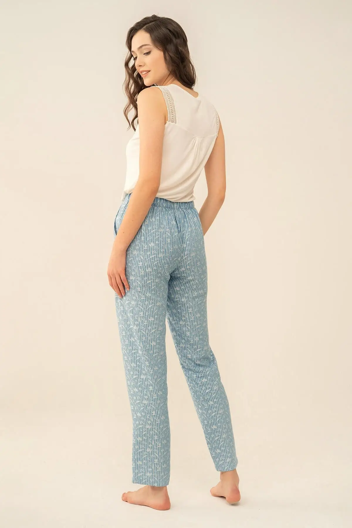 Women's Pajamas Woven Fabric Floral Embroidery Sleep Lounge Pajamas Nightwear Sleepwear Night Suit Casual Home Clothing
Women's Pajamas Woven Fabric Floral Embroidery Sleep Lounge Pajamas Nightwear Sleepwear Night Suit Casual Home Clothing