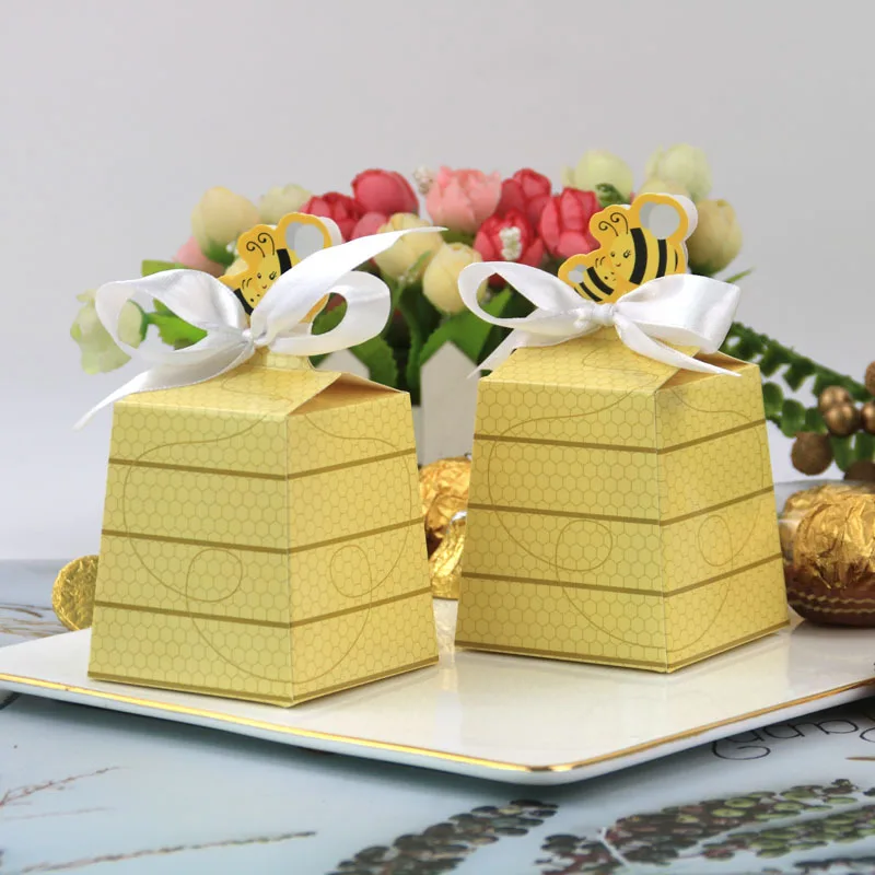 50pcs Candy Box Bee Pattern Ladder Shaped Gift Bags with Ribbon Candy Packaging for Baby Shower Baby Birthday Party Dec Supplies
50pcs Candy Box Bee Pattern Ladder Shaped Gift Bags with Ribbon Candy Packaging for Baby Shower Baby Birthday Party Dec Supplies