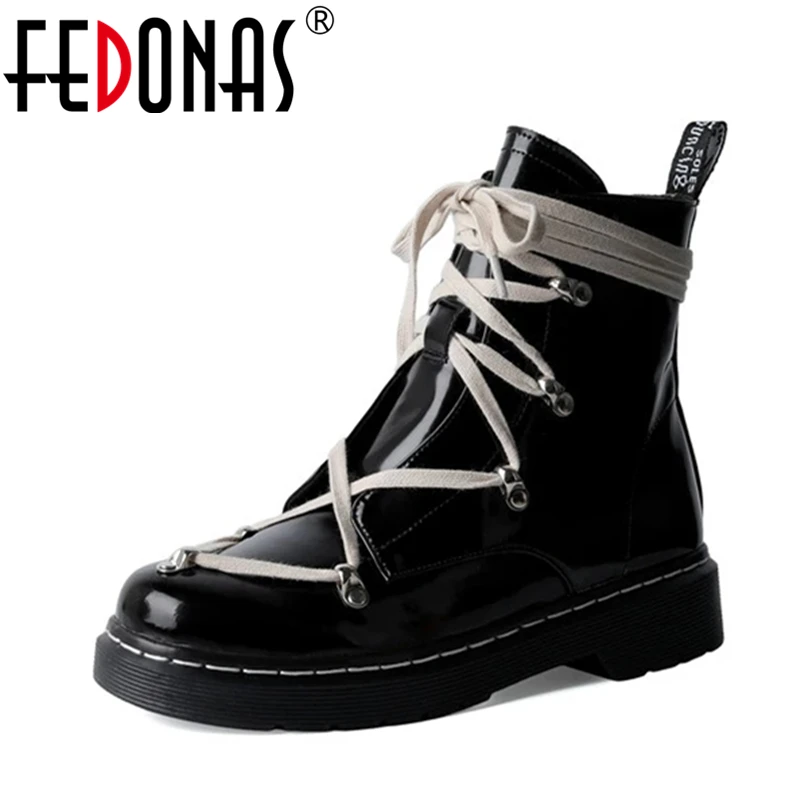 FEDONAS New Fashion Punk Woman Ankle Boots Autumn Winter Warm Cow Leather Party Office Prom New Motorcycle Design Shoes Woman
FEDONAS New Fashion Punk Woman Ankle Boots Autumn Winter Warm Cow Leather Party Office Prom New Motorcycle Design Shoes Woman