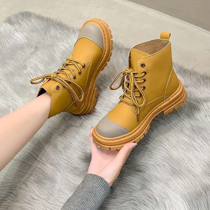Men Casual Short Boots Middle Heel Front Lace Round Fashion Women Shoes White British 2022 Autumn New Style
Men Casual Short Boots Middle Heel Front Lace Round Fashion Women Shoes White British 2022 Autumn New Style