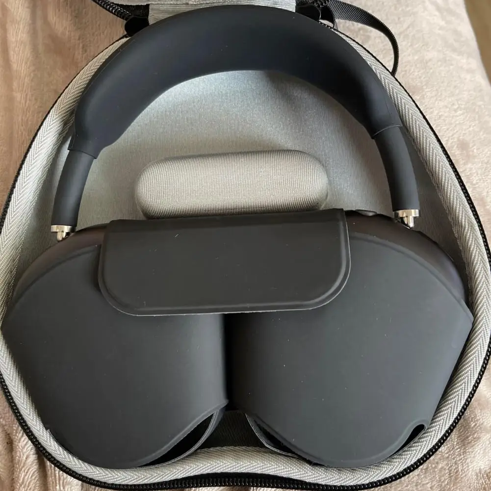 Useful Headphone Bag Hard EVA Soft Lining Smooth Zip Wireless Headset Travel Protective Bag Headset Carrying Bag Anti-drop 
Useful Headphone Bag Hard EVA Soft Lining Smooth Zip Wireless Headset Travel Protective Bag Headset Carrying Bag Anti-drop