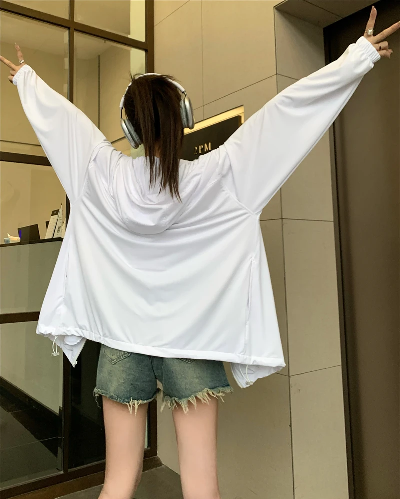 GBB3427 Hooded Breathable Long Sleeve Summer Korean 2023 New White Sports Loose Mid length Top
GBB3427 Hooded Breathable Long Sleeve Summer Korean 2023 New White Sports Loose Mid length Top