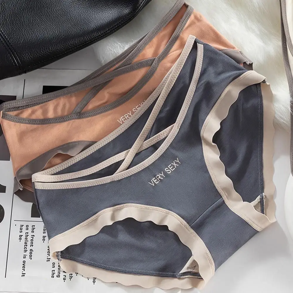 Breathable Alphabet Viscose fiber Ladies Triangle Panties Sexy Bandage Briefs Low Waist Panties Front Cross Underwear
Breathable Alphabet Viscose fiber Ladies Triangle Panties Sexy Bandage Briefs Low Waist Panties Front Cross Underwear