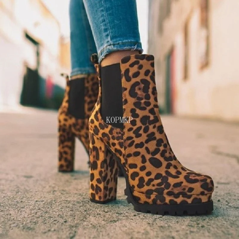 Fashion Leopard Ankle Boots for Women Thick Heels Autumn Winter Flock Platform Shoes High Heels Zip Ladies Boots Chelsea Boots
Fashion Leopard Ankle Boots for Women Thick Heels Autumn Winter Flock Platform Shoes High Heels Zip Ladies Boots Chelsea Boots