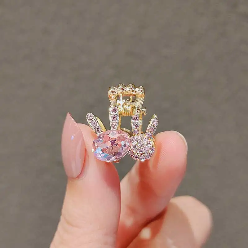 Small Bangs Catch Clip 2022 New Crystal Rabbit Butterfly Side Hairpin Red Mini Rhinestone Top Clip Hair Accessory
Small Bangs Catch Clip 2022 New Crystal Rabbit Butterfly Side Hairpin Red Mini Rhinestone Top Clip Hair Accessory
