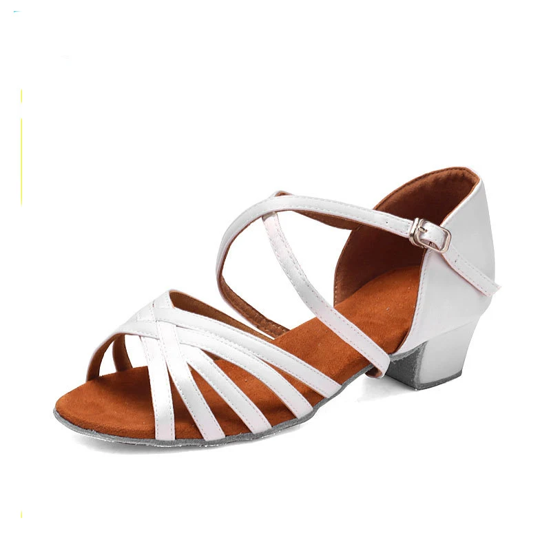 Детские танцевальные туфли из коровьей кожи, женская обувь для латиноамериканских танцев, сандалии для вальса, танго, танго, женские танцев...
Детские танцевальные туфли из коровьей кожи, женская обувь для латиноамериканских танцев, сандалии для вальса, танго, танго, женские танцев...