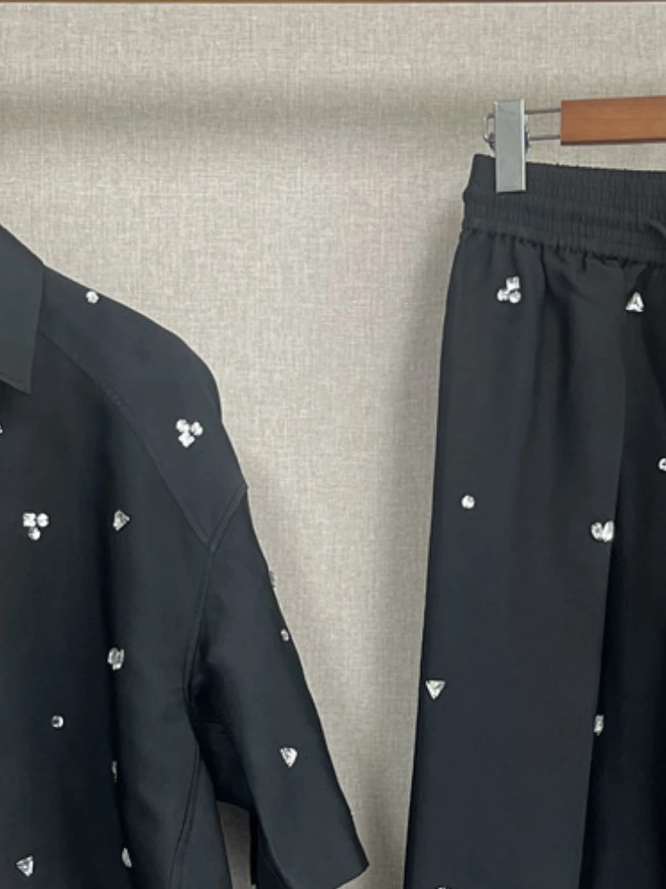 2023 Early Autumn New Hand-made Rhinestones Short-sleeved Women Shirt / Straight Trousers
2023 Early Autumn New Hand-made Rhinestones Short-sleeved Women Shirt / Straight Trousers
