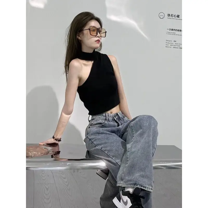 New Openwork Hot Vest Girl Summer Slim Design Celebrity Temperament Casual Versatile Top
New Openwork Hot Vest Girl Summer Slim Design Celebrity Temperament Casual Versatile Top