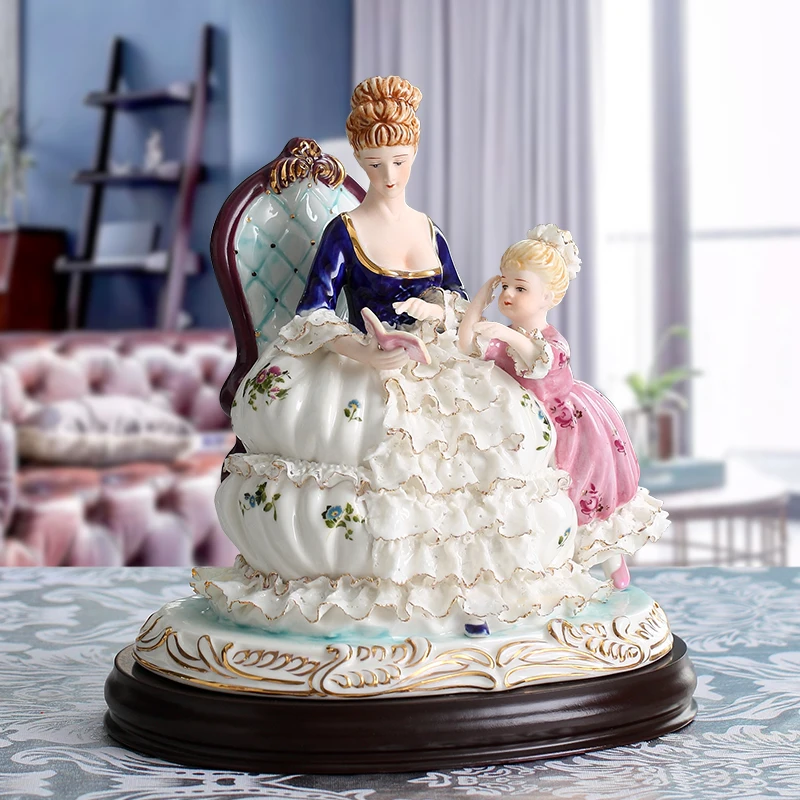 Piano Ornament European Handmade Exquisite Lace Porcelain Porcelain Character Decoration Luxury Living Room Home Crafts
Piano Ornament European Handmade Exquisite Lace Porcelain Porcelain Character Decoration Luxury Living Room Home Crafts