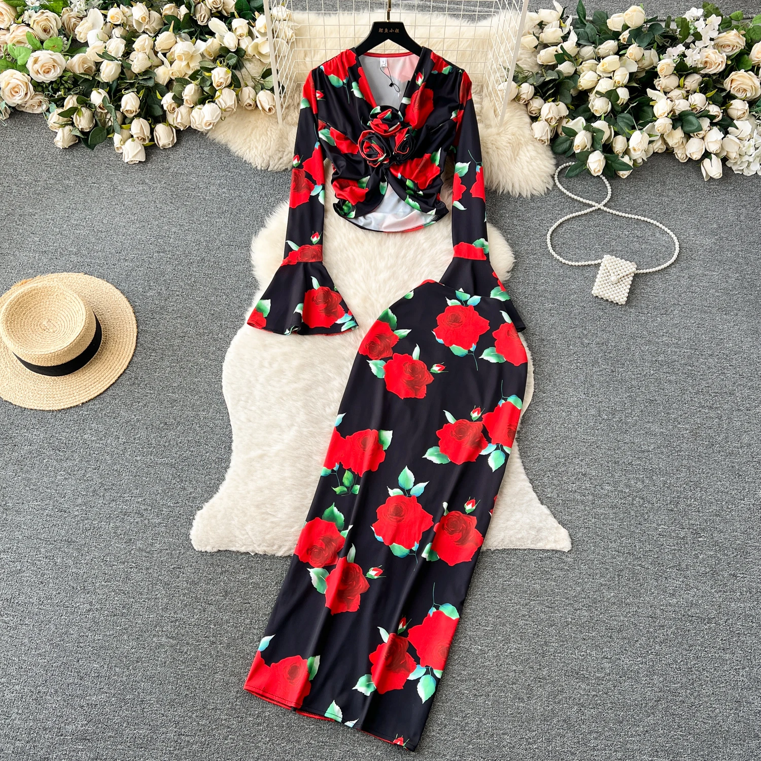 Sexy Print Two Pieces Sets Chic Hotsweet Floral Crop Top with High Waist Hip Wrap Full Skirt Beach Vacation Sets 
Sexy Print Two Pieces Sets Chic Hotsweet Floral Crop Top with High Waist Hip Wrap Full Skirt Beach Vacation Sets