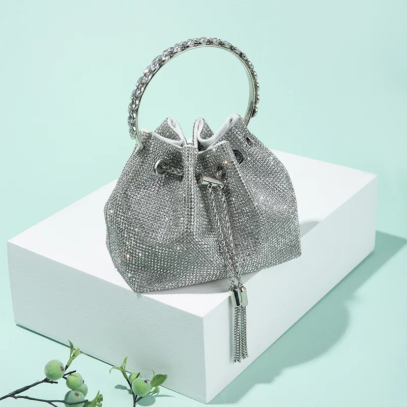 Summer Hot Selling Classic Full Diamond Bucket HandBag Women Luxury Diamond Inlaid Chain Tassel Fashion High Quality Cross Body
Summer Hot Selling Classic Full Diamond Bucket HandBag Women Luxury Diamond Inlaid Chain Tassel Fashion High Quality Cross Body